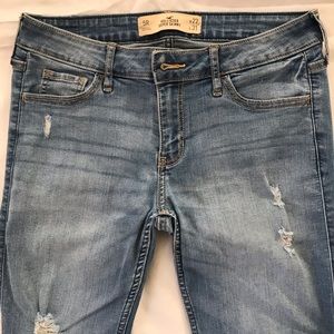 Hollister Juniors Size 5R Super Skinny Ripped Jeans